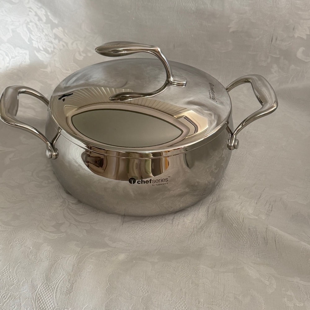 Tupperware Chef Series 4 qt Casserole, Stainless Steel (LAST one) - Picture 2 of 7